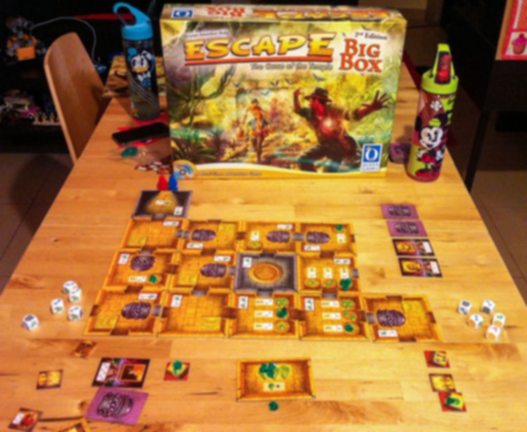 Escape The Curse of the Temple - Big Box 2nd Edition components
