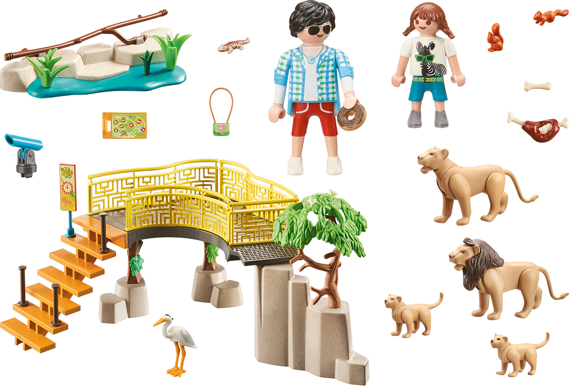 Playmobil® Family Fun Outdoor Lion Enclosure components