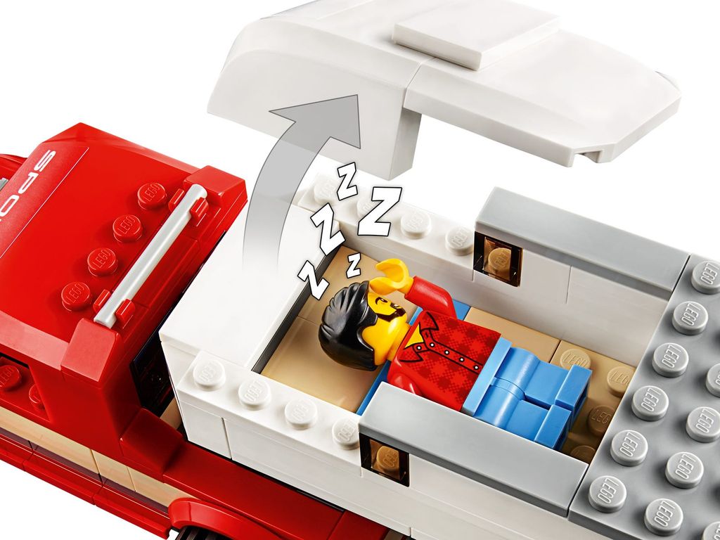 LEGO® City Pickup & Caravan interior