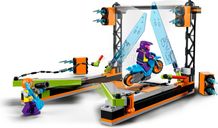 LEGO® City Desafío Acrobático: Espadas jugabilidad