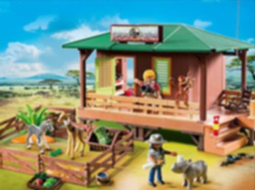 Playmobil® Wild Life Poste de garde forestier avec zone pour animaux