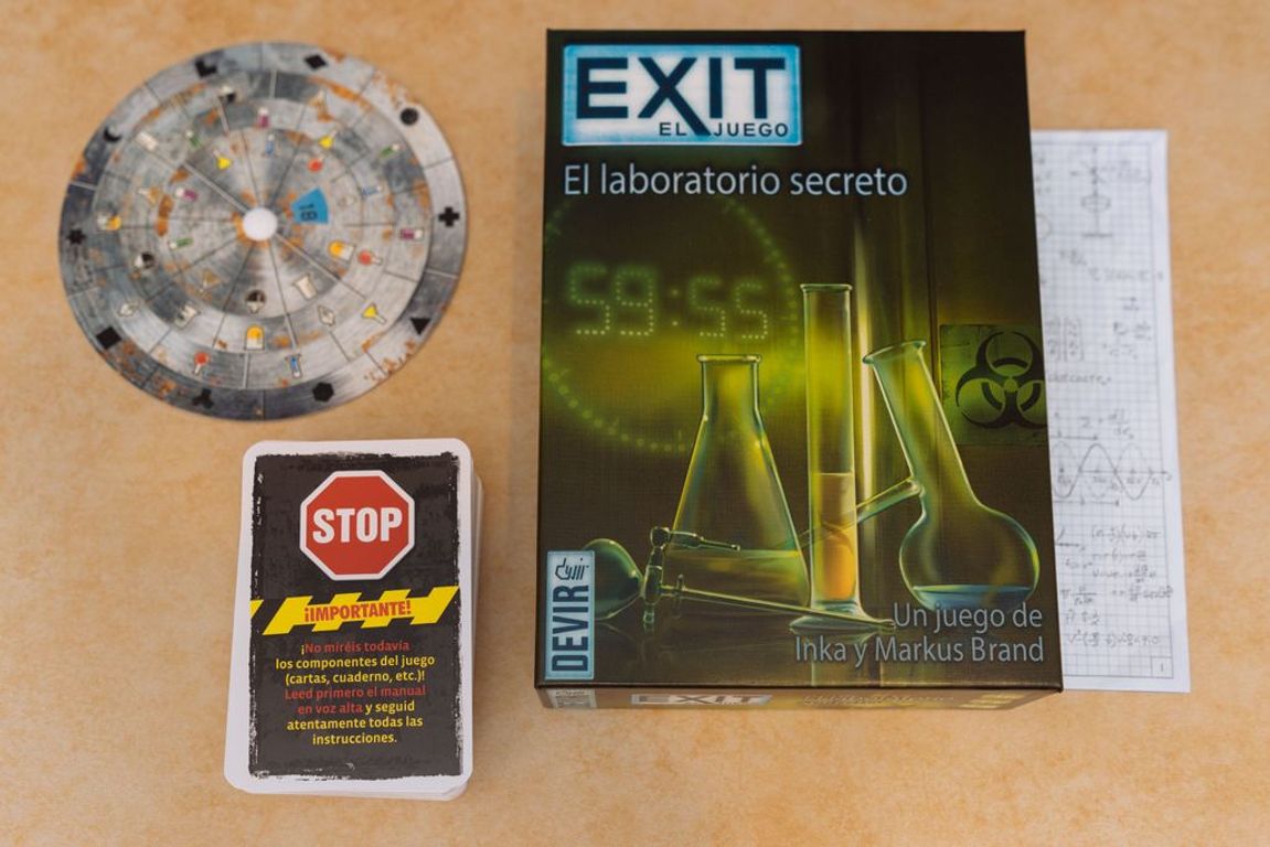 EXIT: The Game - The Secret Lab components