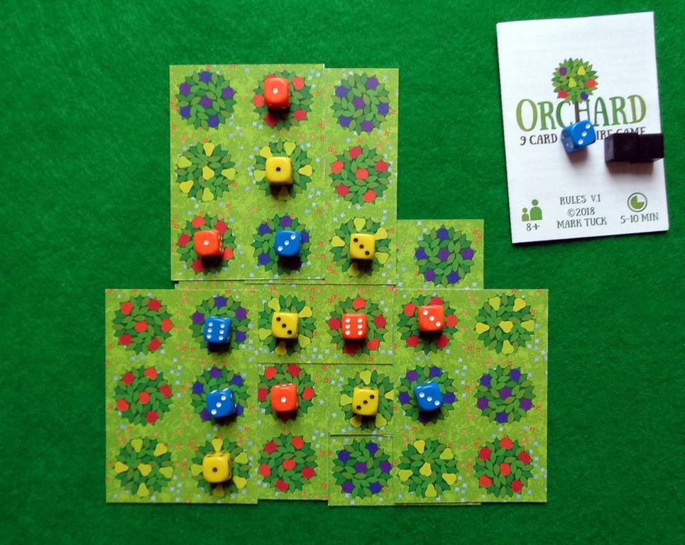 Orchard: Gioco solitario in 9 carte componenti