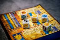 Medici: The Dice Game components