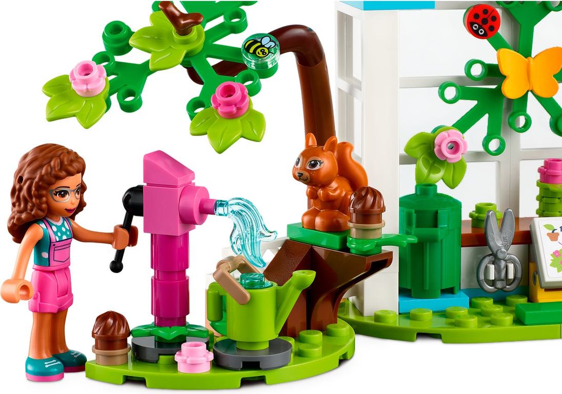 LEGO® Friends Le camion planteur d’arbres figurines