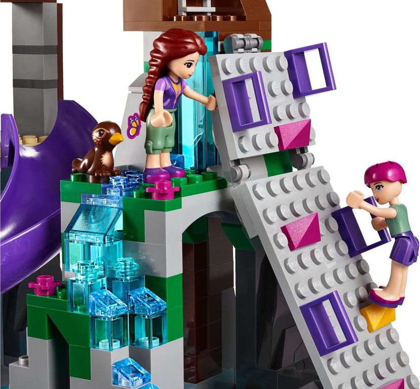 LEGO® Friends La cabane de la base d'aventure gameplay