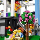LEGO® Icons Ferris Wheel interior