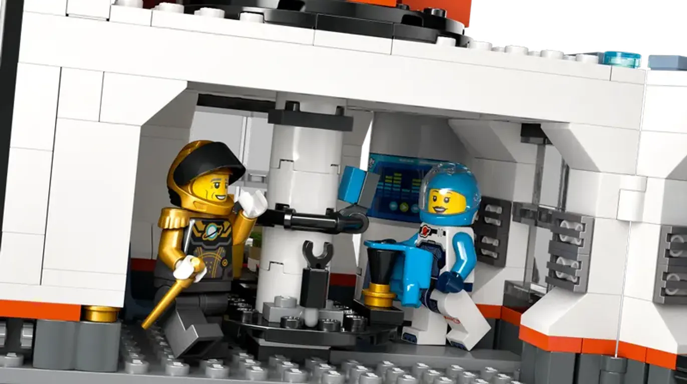 LEGO® City La station spatiale et la base de lancement de fusées intérieur