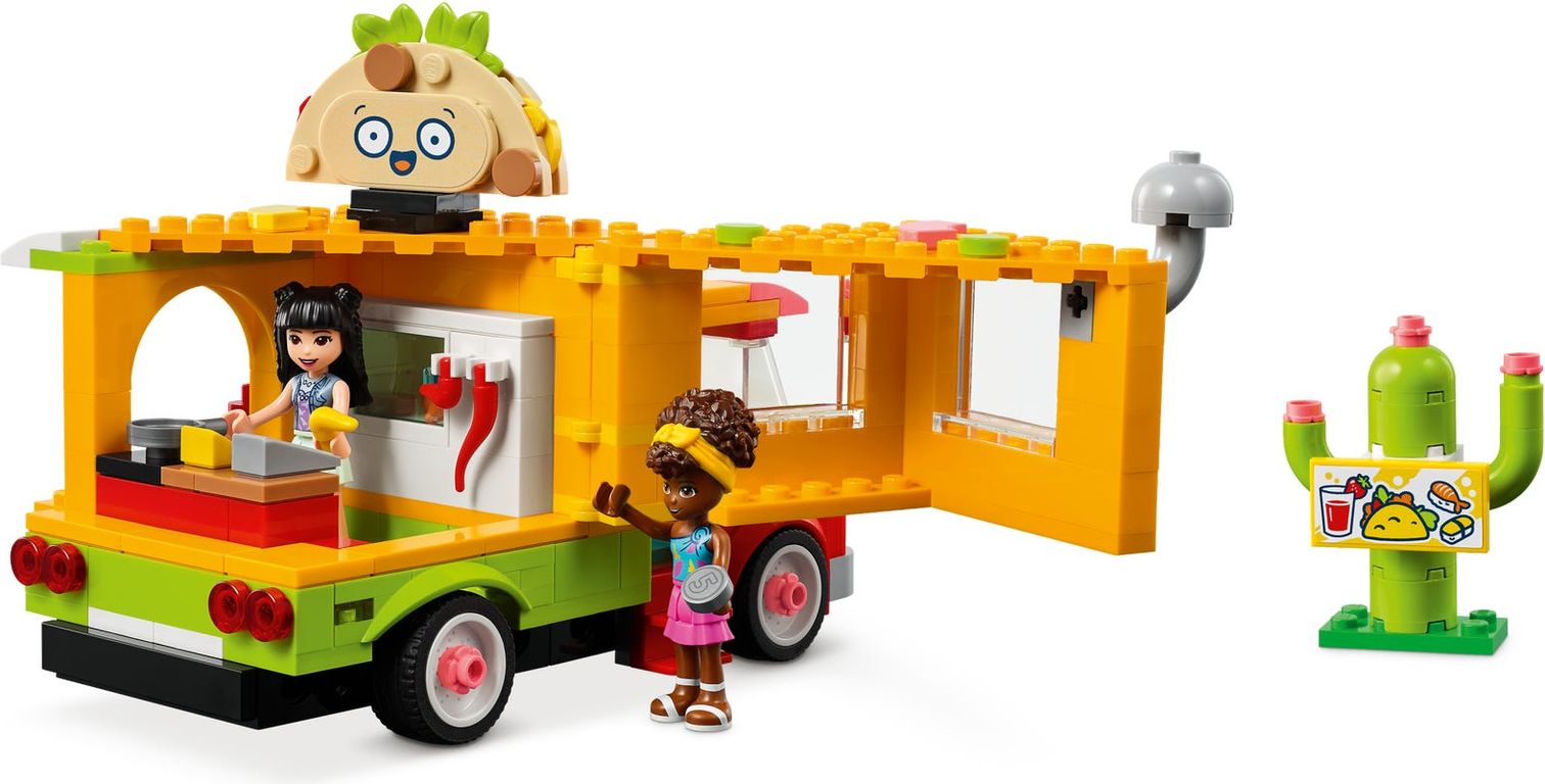 LEGO® Friends Street Food Market components