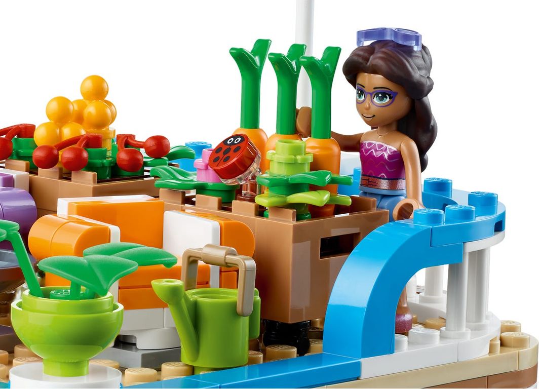 LEGO® Friends Canal Houseboat gameplay