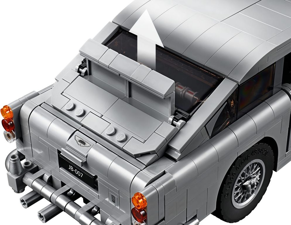 LEGO® Icons James Bond™ Aston Martin DB5 back side