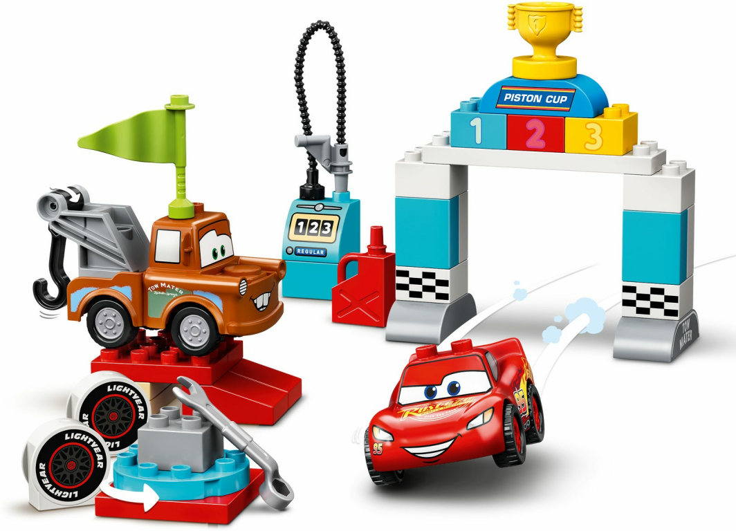 LEGO® DUPLO® Lightning McQueen's Race Day components