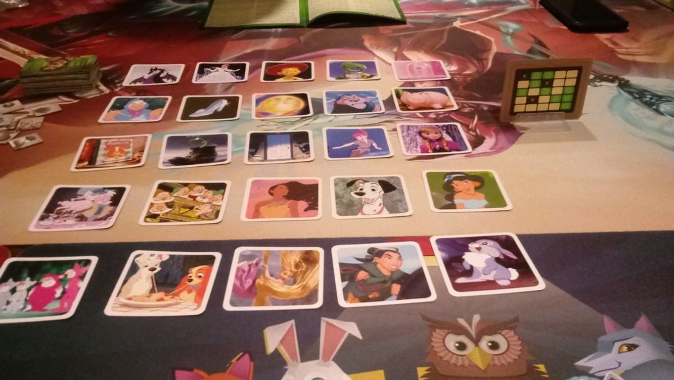 Codenames: Disney Family Edition cards