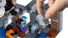 LEGO® Minecraft Avventure con la Bedrock componenti