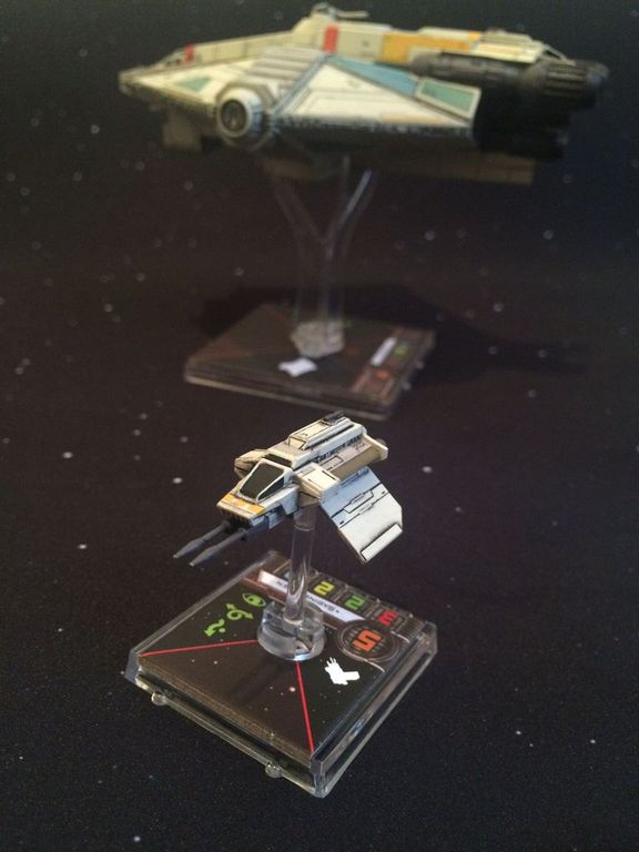 Star Wars: X-Wing Le jeu de figurines – Ghost composants