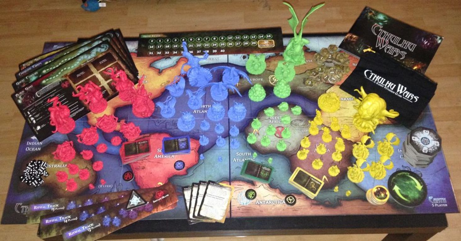Cthulhu Wars components
