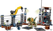 LEGO® Jurassic World Dilophosaurus Outpost Attack gameplay