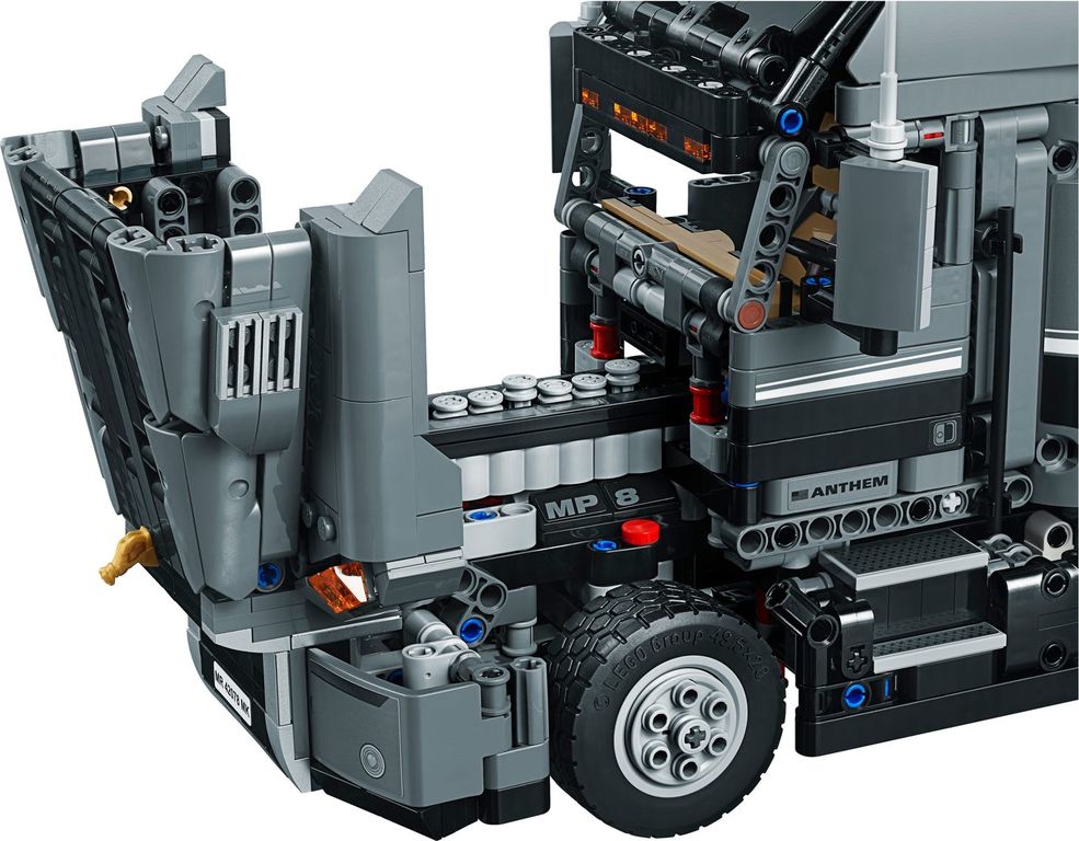 LEGO® Technic Mack Anthem innere
