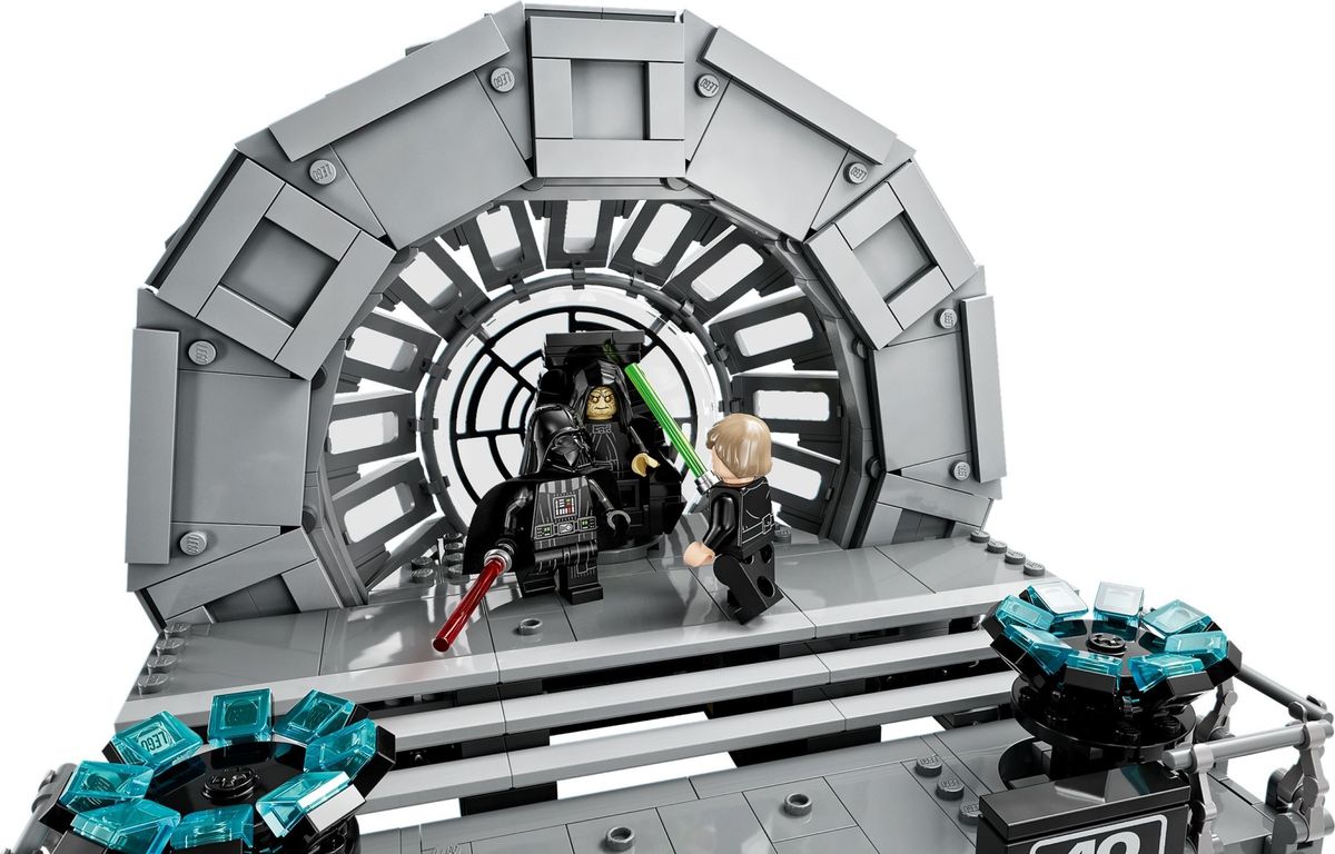 LEGO® Star Wars Emperor's Throne Room™ Diorama minifigures