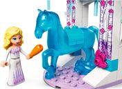 LEGO® Disney Elsa et l’écurie de glace du Nokk gameplay