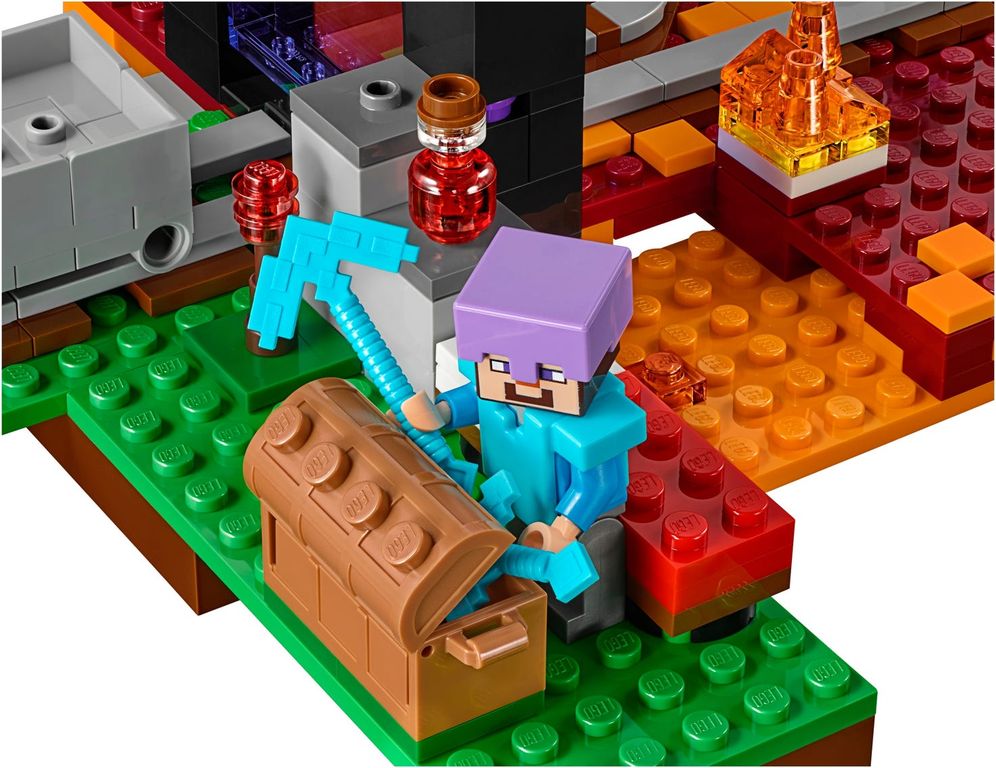 LEGO® Minecraft The Nether Portal minifigures