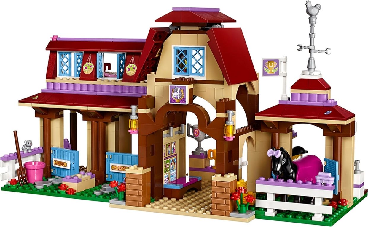 LEGO® Friends Heartlake Reiterhof building