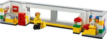 LEGO® Promotions Store Picture Frame components
