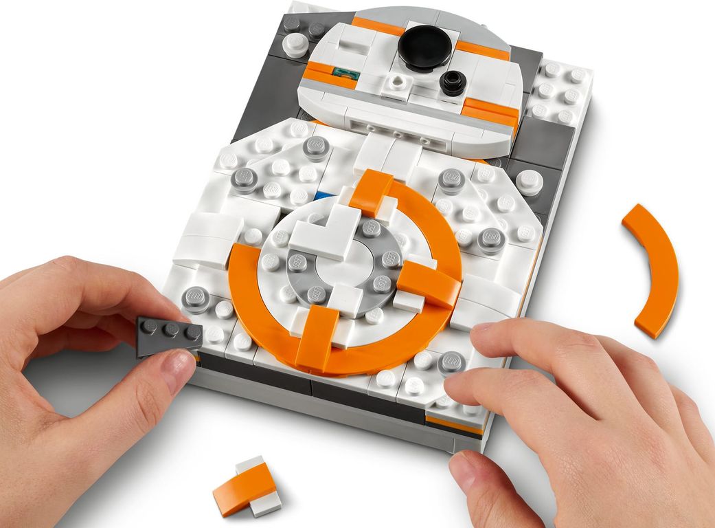 LEGO® Brick Sketches™ BB-8™ gameplay