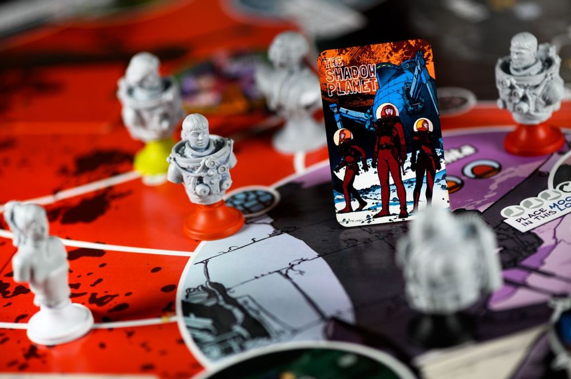 The Shadow Planet: The Board Game components