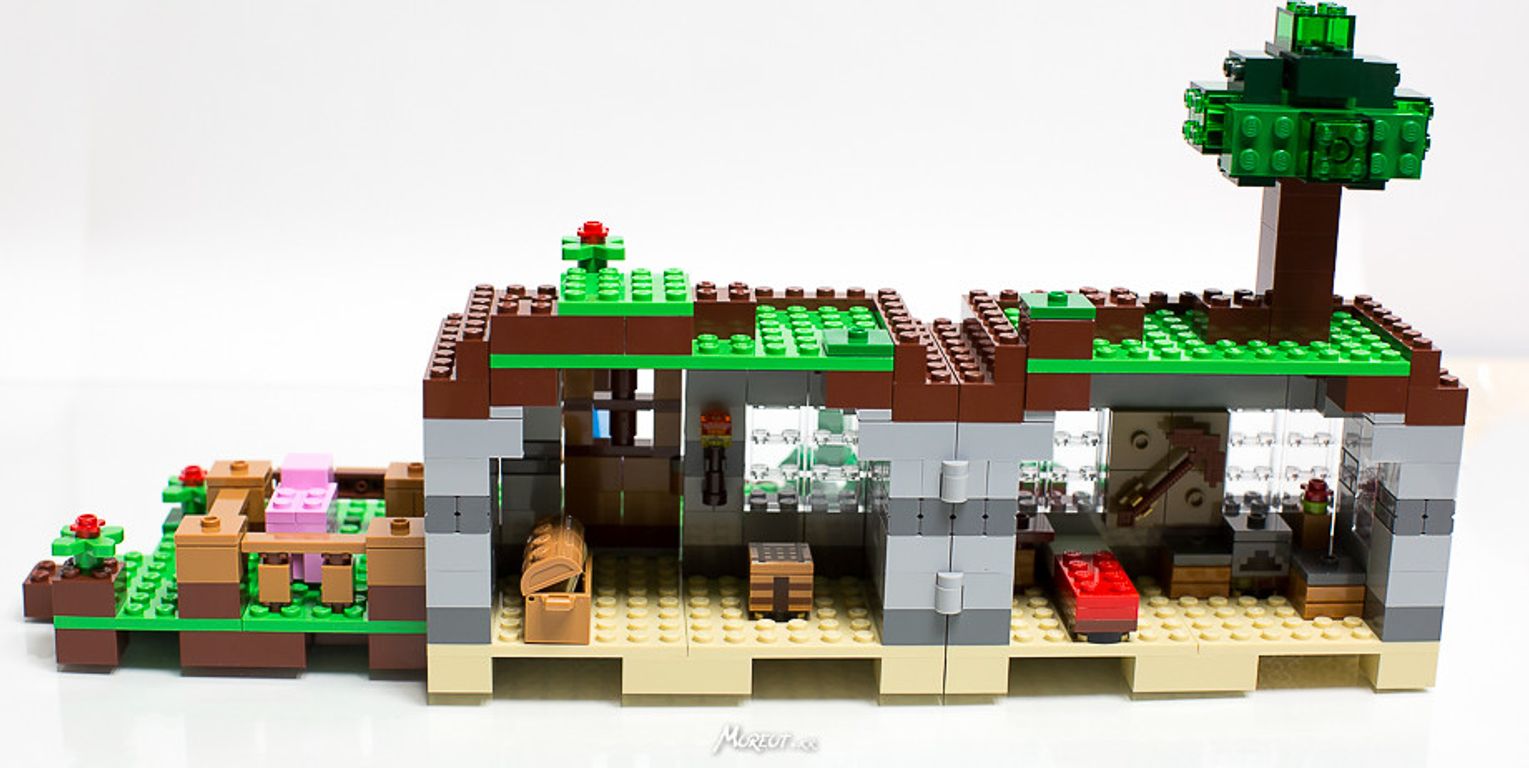 LEGO® Minecraft The First Night interior