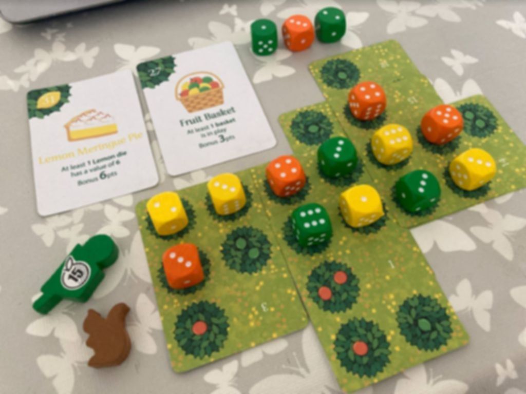 GROVE: A 9 card solitaire game components