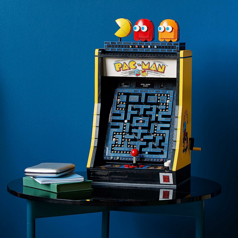LEGO® Icons PAC-MAN Arcade components