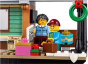 LEGO® Icons Winter Village Station minifigures
