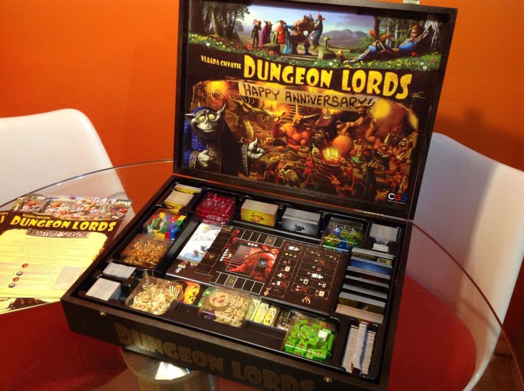 Dungeon Lords: Happy Anniversary components