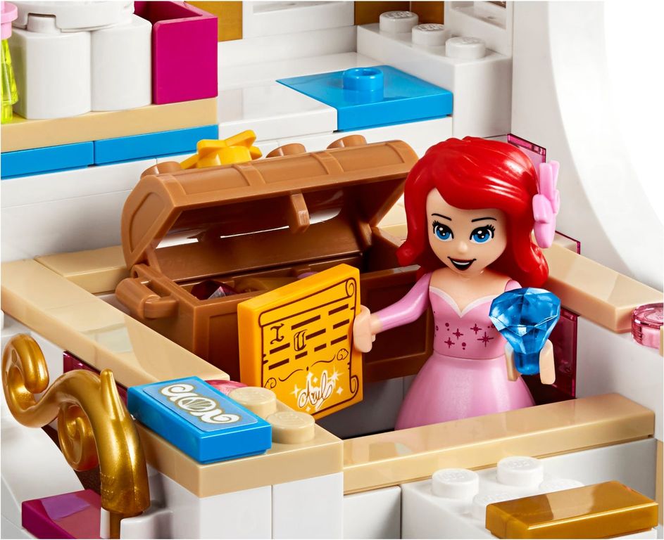 LEGO® Disney Ariel's Koninklijke Feestboot minifiguren