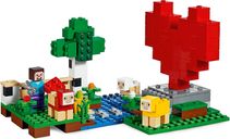 LEGO® Minecraft The Wool Farm components