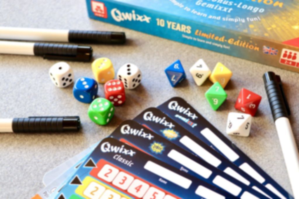 Qwixx: 10 Jahre Limited-Edition components