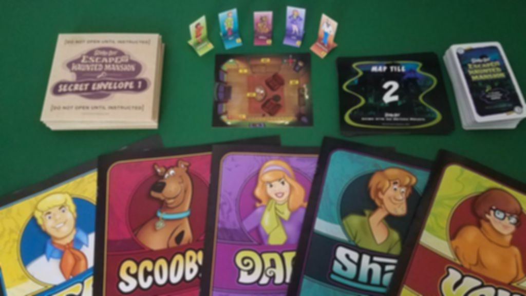 Scooby-Doo: Escape from the Haunted Mansion components