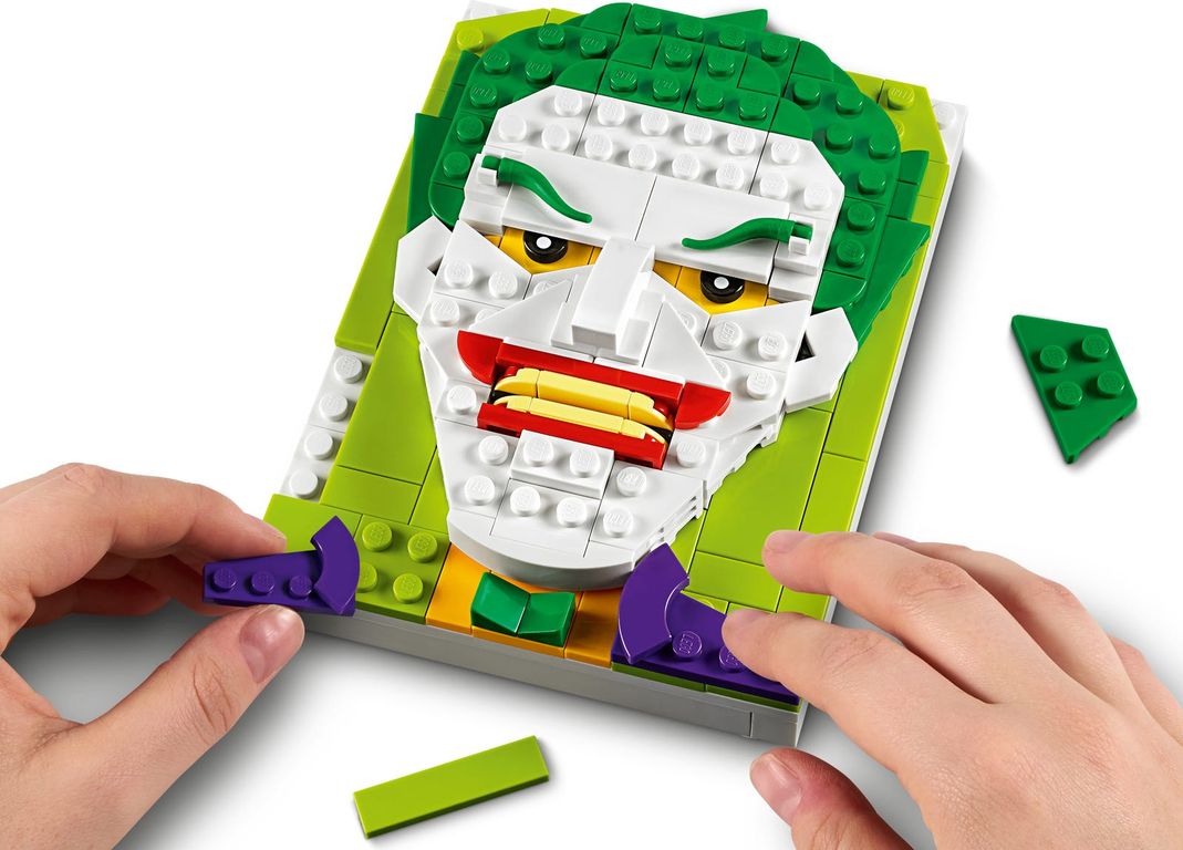 LEGO® Brick Sketches™ Le Joker™ gameplay