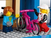 LEGO® City Shopping Street componenti