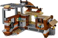 LEGO® Star Wars Encounter on Jakku™ interior