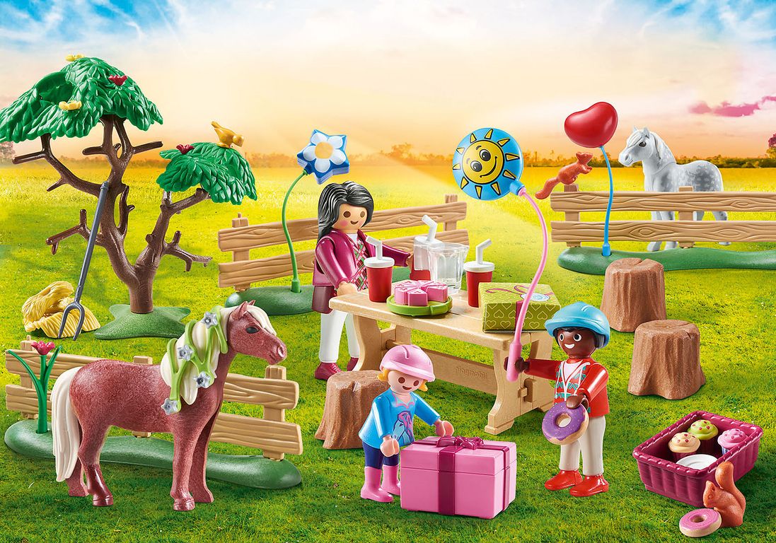 Playmobil® Country Pony Farm Birthday Party gameplay