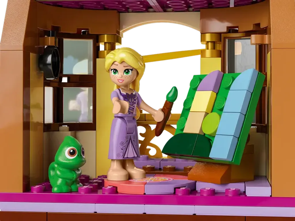 LEGO® Disney La Torre di Rapunzel e lo Snuggly Duckling interno