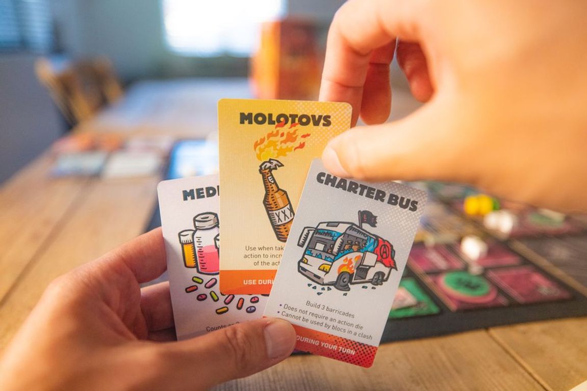 Bloc by Bloc: Uprising cartas