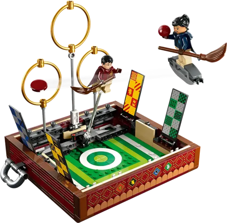 LEGO® Harry Potter™ Quidditch™ Trunk gameplay