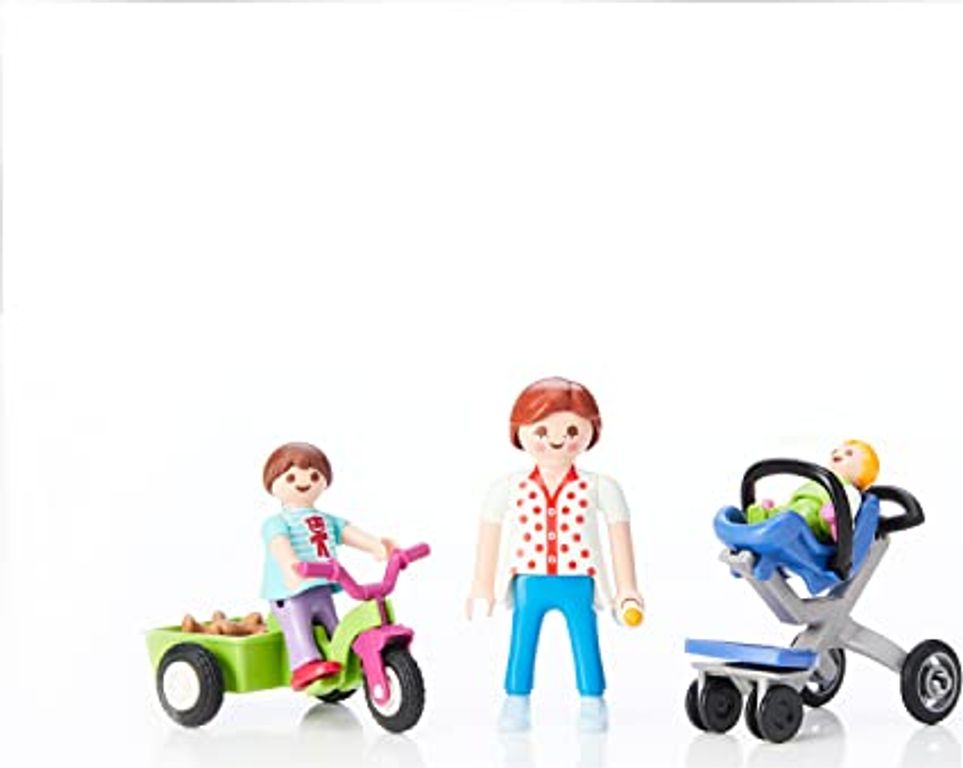 Playmobil® Family Fun Family Picnic Carry Case components