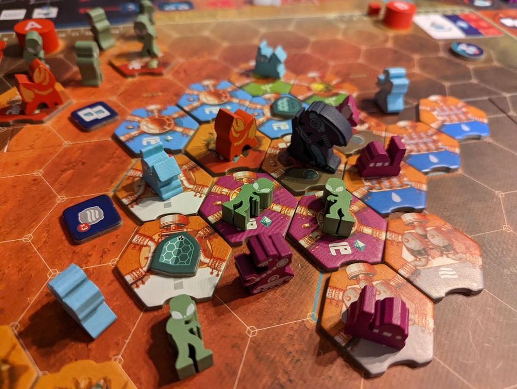 On Mars: Alien Invasion – A Somewhat Cooperative Expansion gameplay