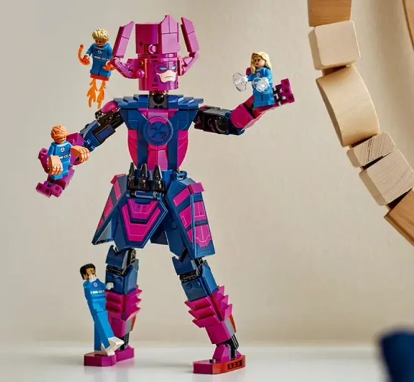 LEGO® Marvel Fantastici Quattro contro personaggio costruibile di Galactus