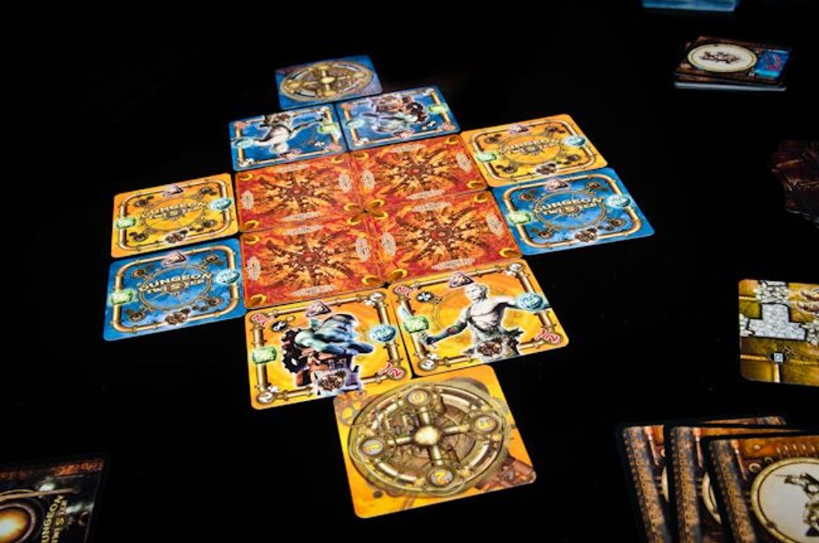 Dungeon Twister: Le Jeu de Cartes gameplay