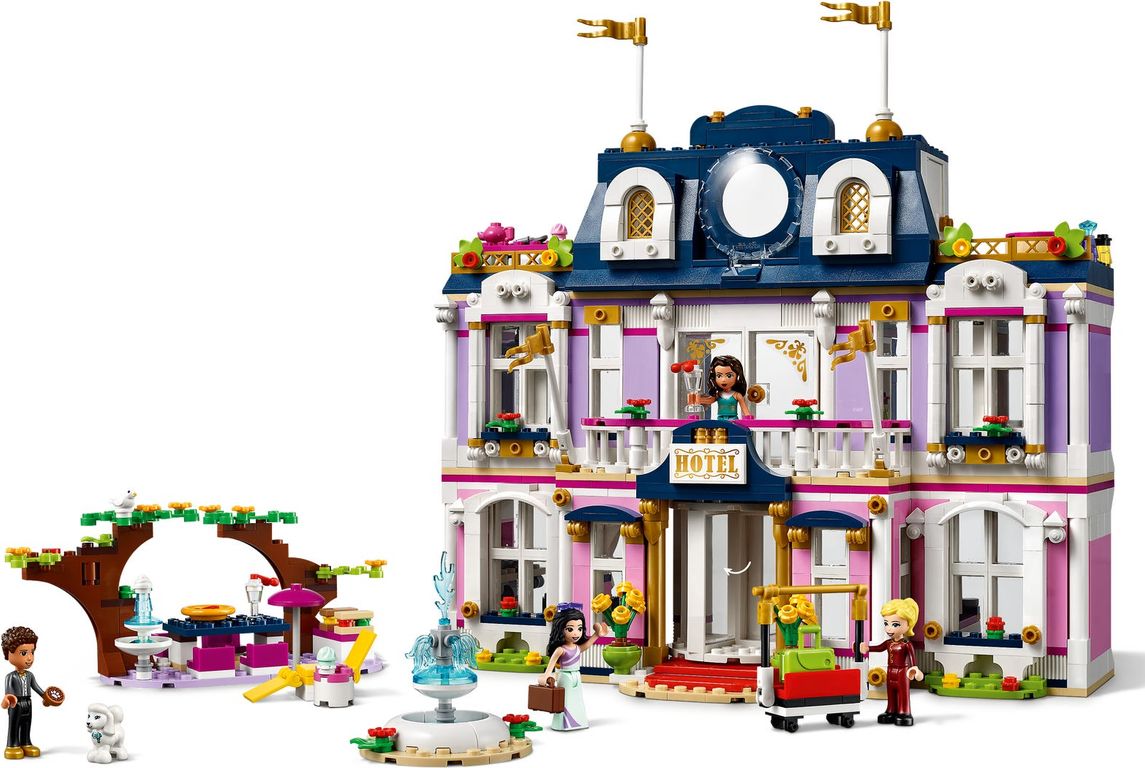 LEGO® Friends Heartlake City Grand Hotel gameplay